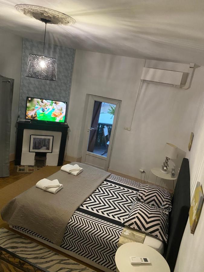 La Casa Du Port, Chambres, Suite Privee, Appartement Avec Vue Sur La Riviere Capendac Εξωτερικό φωτογραφία